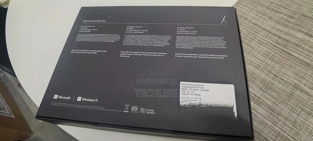 New Microsoft Surface Pro 11th Edition, a Copilot+ PC 16GB SSD 1T · Photo 3