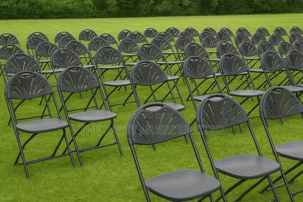 Gladiator Chairs , Fan Back Folding Chairs for Rental · Photo 3