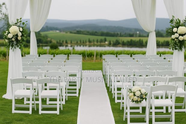 Gladiator Chairs , Fan Back Folding Chairs for Rental · Photo 2