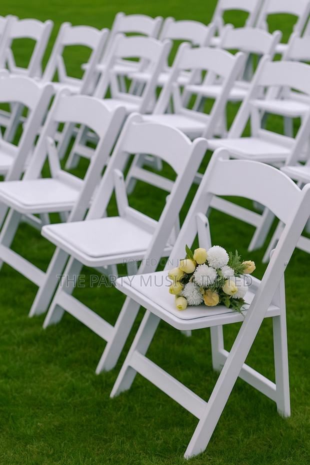 Gladiator Chairs , Fan Back Folding Chairs for Rental · Photo 5
