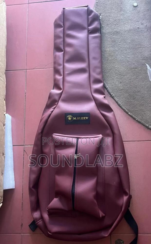 Leather Acoustic Guitar Bag · Photo 1