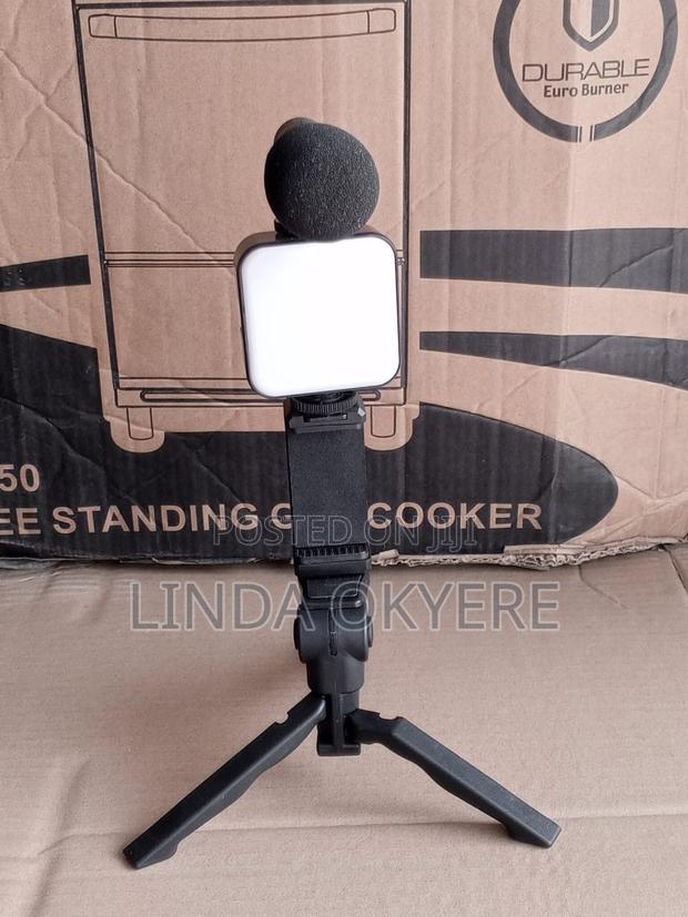 Video Maker Mini Tripod Stand Fill Light With Microphone Vlog Kit-01lm · Photo 2