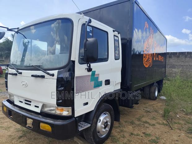 Hyundai Gold 5ton Container. New Arrival · Photo 2