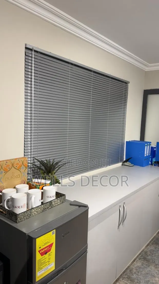 Premium Venetian Blinds · Photo 1