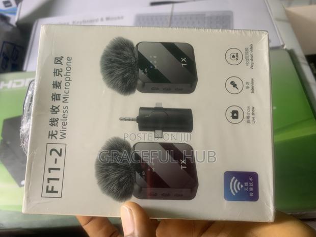 F11-2 Wireless Microphone · Photo 2
