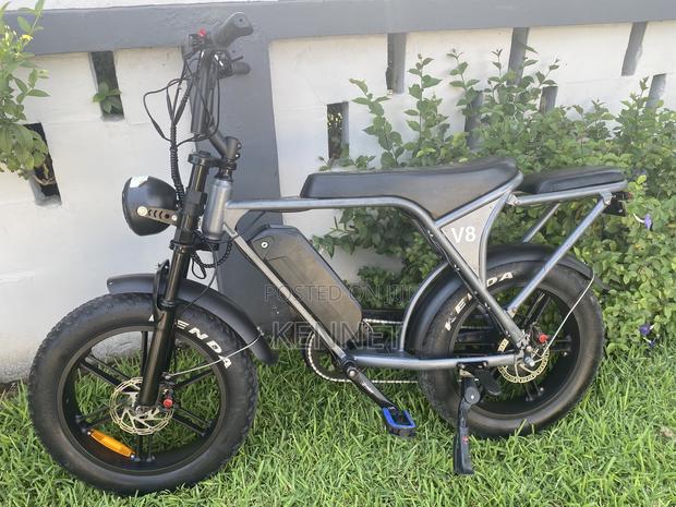 Motorcycle 2025 Black · Photo 3