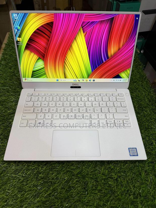 Laptop Dell XPS 13 9370 16GB Intel Core I7 SSD 512GB · Photo 2