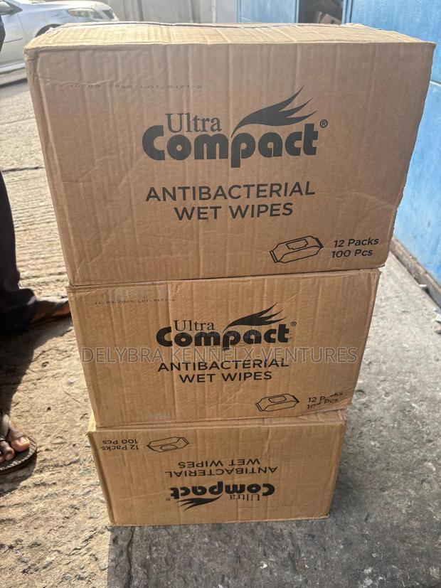 Ultra Compact Wet Wipes · Photo 4