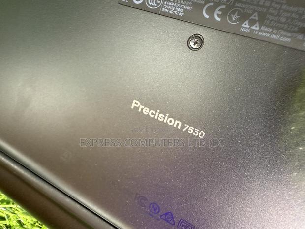 Laptop Dell Precision 15 7520 32GB Intel Core i9 SSD 512GB · Photo 5