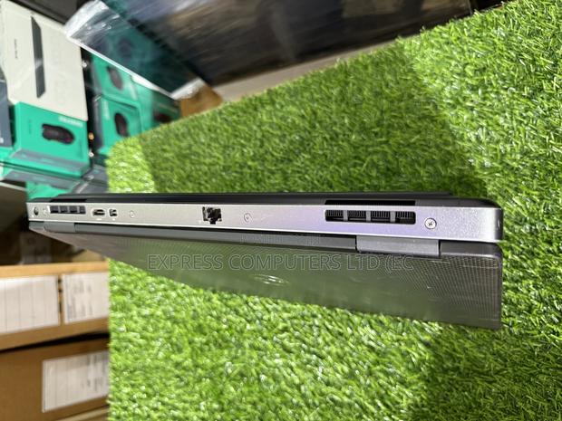 Laptop Dell Precision 15 7520 32GB Intel Core i9 SSD 512GB · Photo 3