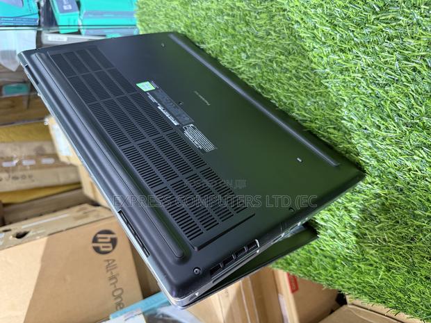 Laptop Dell Precision 15 7520 32GB Intel Core i9 SSD 512GB · Photo 4