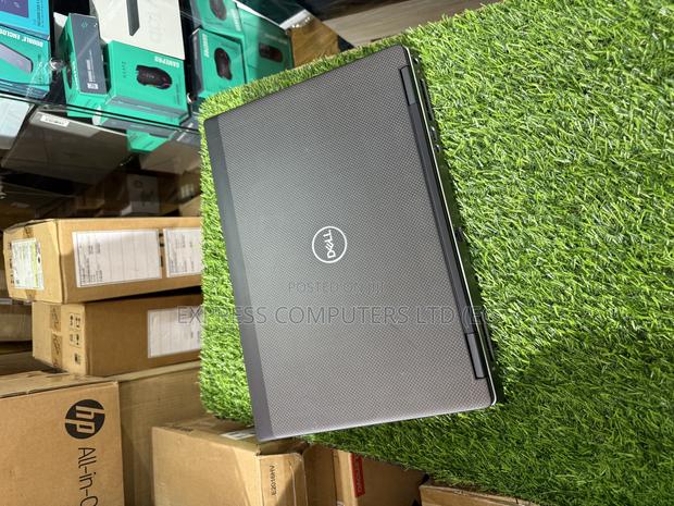 Laptop Dell Precision 15 7520 32GB Intel Core i9 SSD 512GB · Photo 7