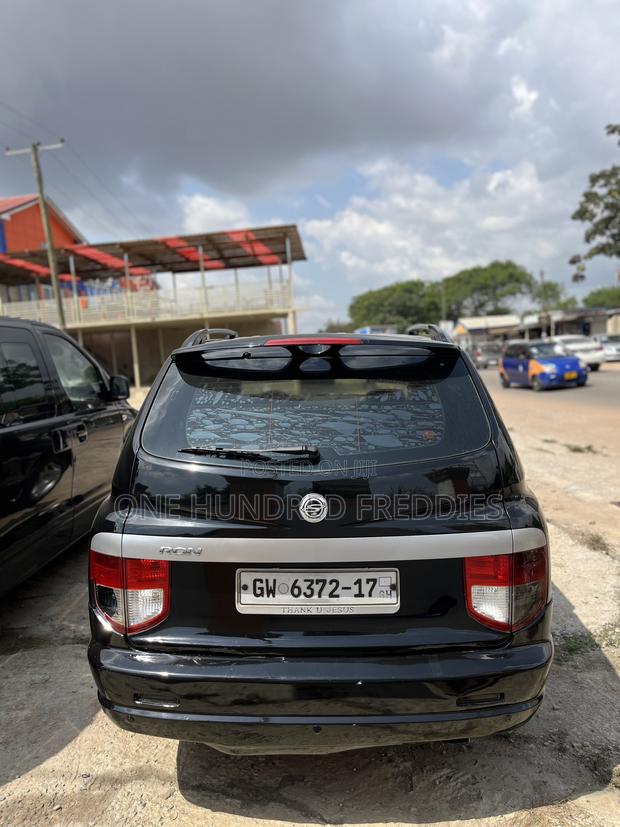 SsangYong Rexton 2010 Black · Photo 7