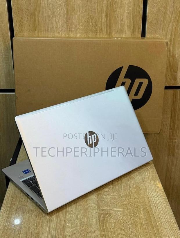New Laptop HP ProBook 450 8GB Intel Core i7 SSD 512GB · Photo 1