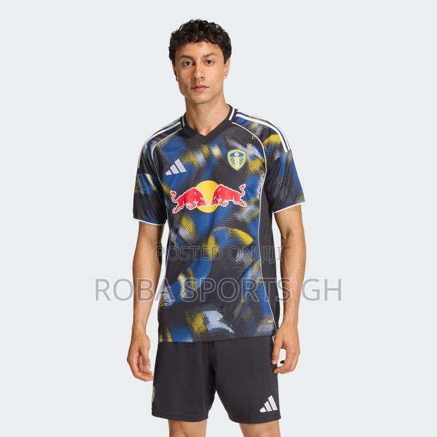 2025/26 Leeds United Third Jersey · Photo 1