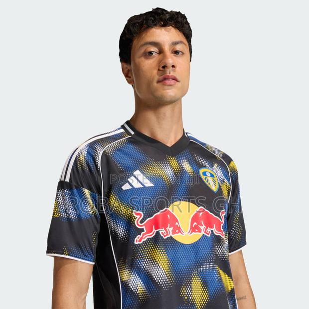 2025/26 Leeds United Third Jersey · Photo 3
