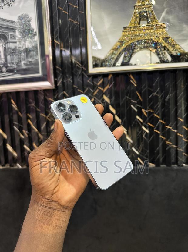 Apple iPhone 13 Pro 128 GB Silver · Photo 4