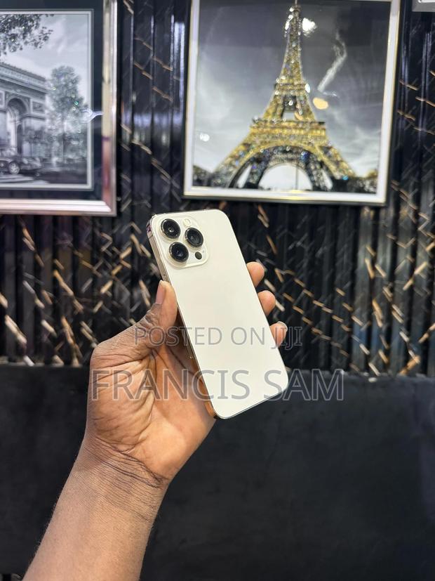 Apple iPhone 13 Pro 128 GB Gold · Photo 7