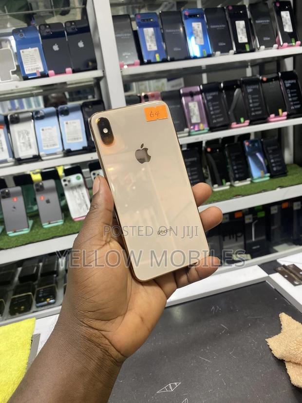 Apple iPhone XS Max 64 GB Gold · Photo 2