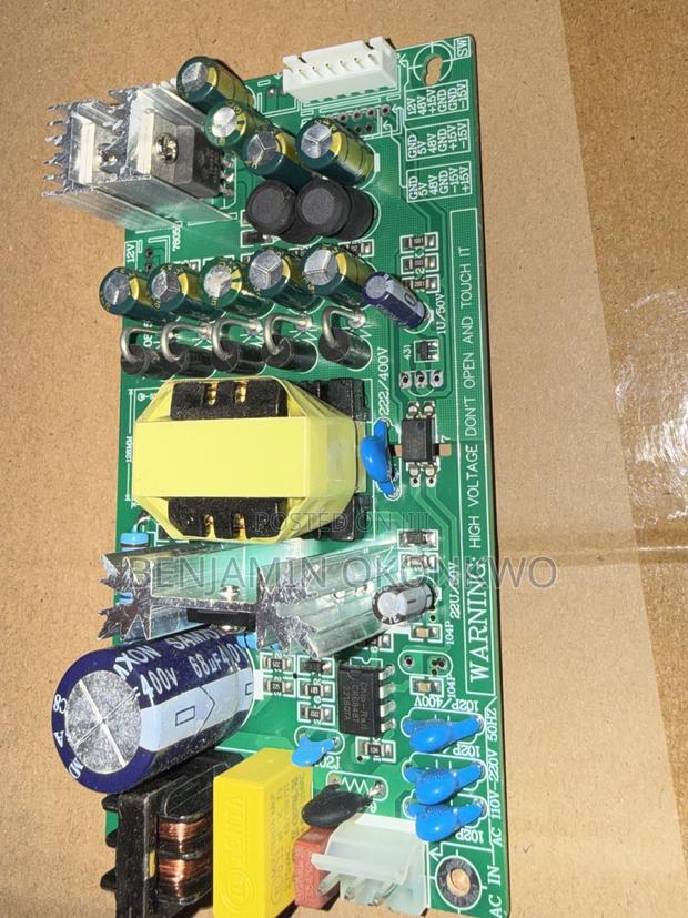 4,8,10,12,16 Channel Mixer Power Supply · Photo 2