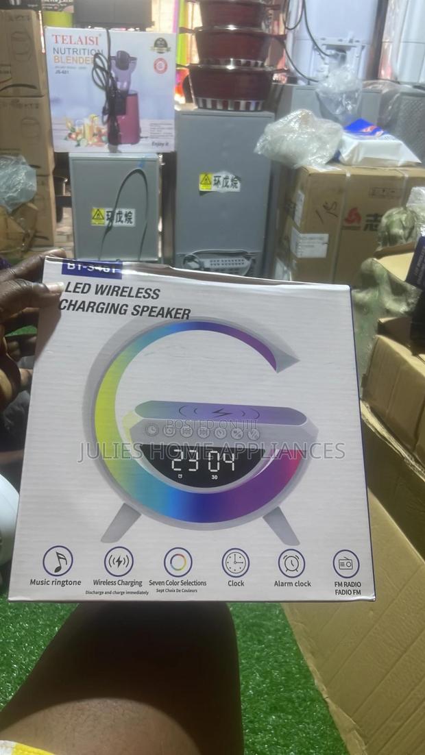 Charge Your Phone With Led Light Bluetooth and Radio Speaker · Photo 1