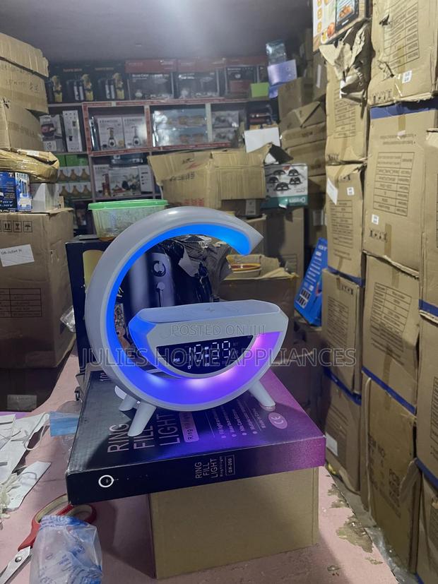 Charge Your Phone With Led Light Bluetooth and Radio Speaker · Photo 2