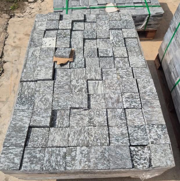 Stone Seler · Photo 4