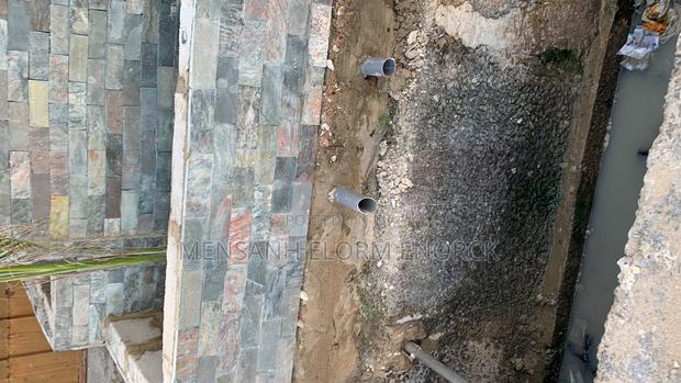 Stone Seler · Photo 3