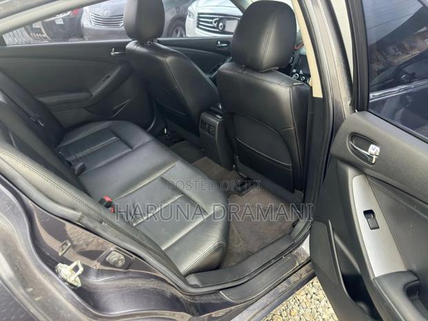 Nissan Altima 3.5 SL 4dr Sedan (3.5L 6cyl CVT) 2014 Gray · Photo 7