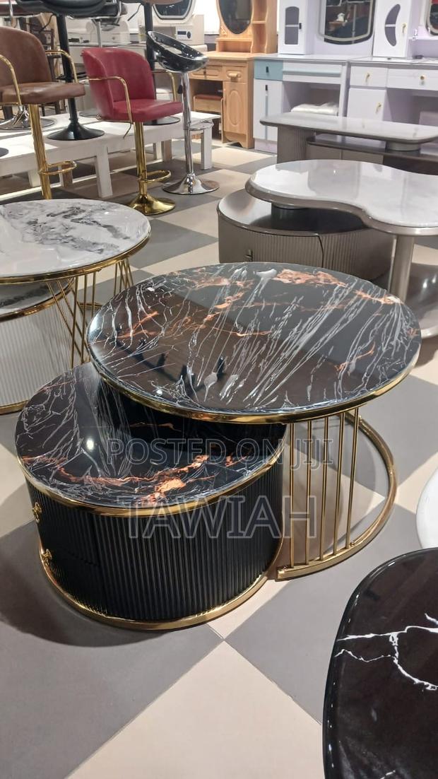 Center Table · Photo 2