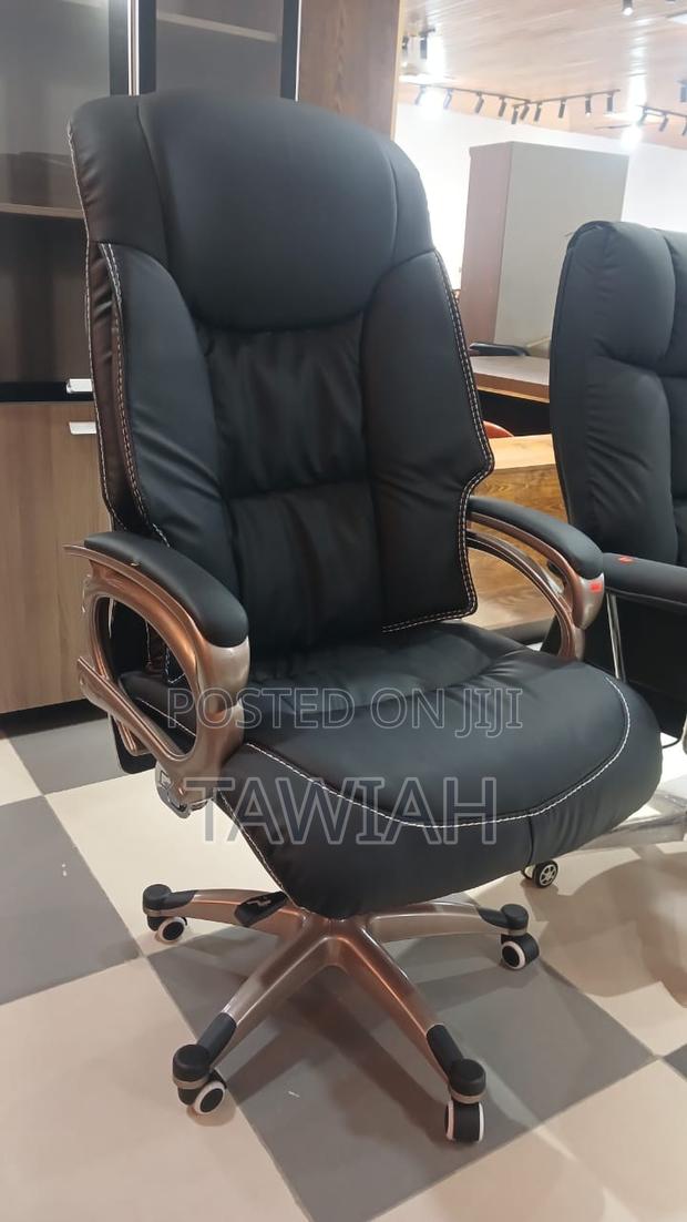 Boss Executive Office Chairs · Photo 1