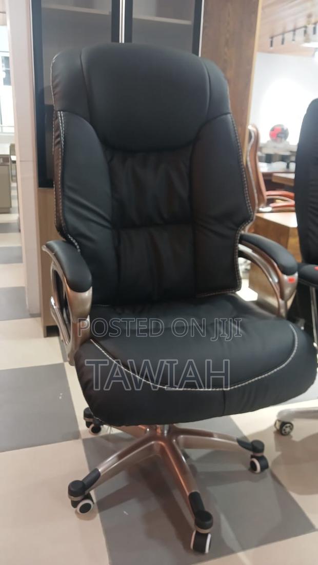Boss Executive Office Chairs · Photo 2