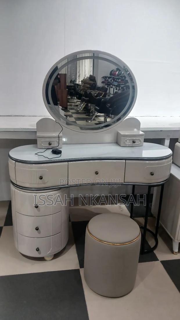 Luxury Dressing Mirror Lexu · Photo 2