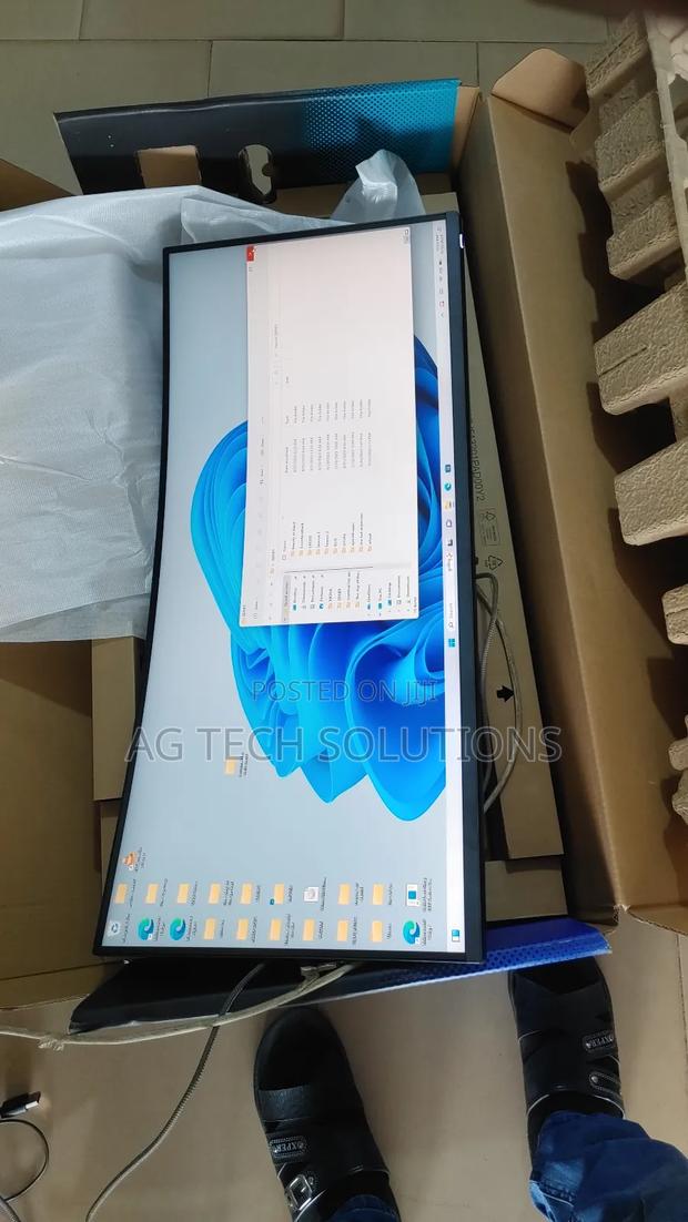 Alien Ware Gaming Monitor 34" · Photo 2