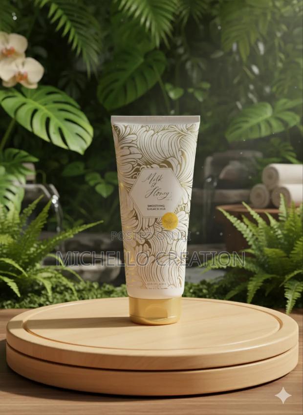 Oriflame Milk and Honey Gold Sugar Scrub · Photo 1