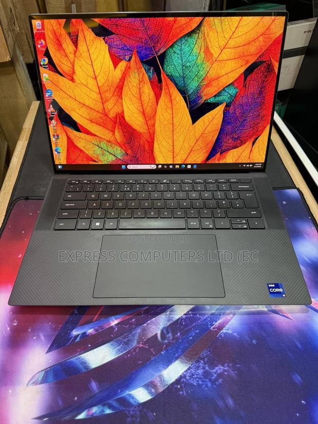 Laptop Dell XPS 15 9530 32GB Intel Core i9 SSD 1T · Photo 1