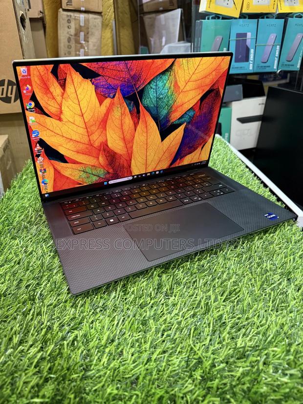 Laptop Dell XPS 15 9530 32GB Intel Core i9 SSD 1T · Photo 3