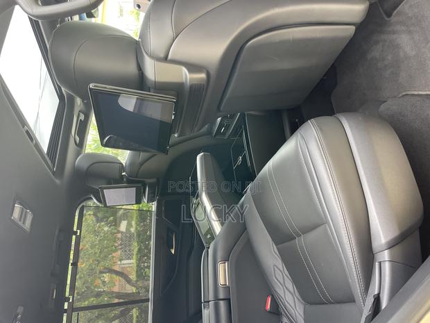 Lexus LX 600 2023 Gray · Photo 6