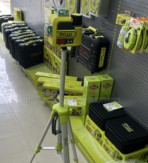 Dyllu 3d Laser Level Machine + Tripod · Photo 1