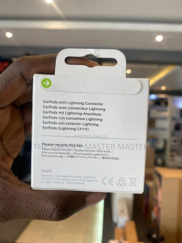 Apple Earpods Lightning Connector · Photo 2