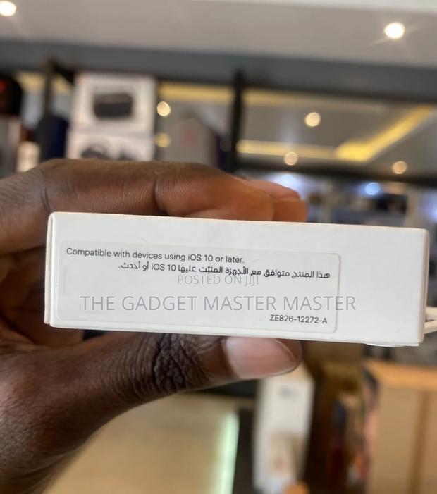 Apple Earpods Lightning Connector · Photo 4