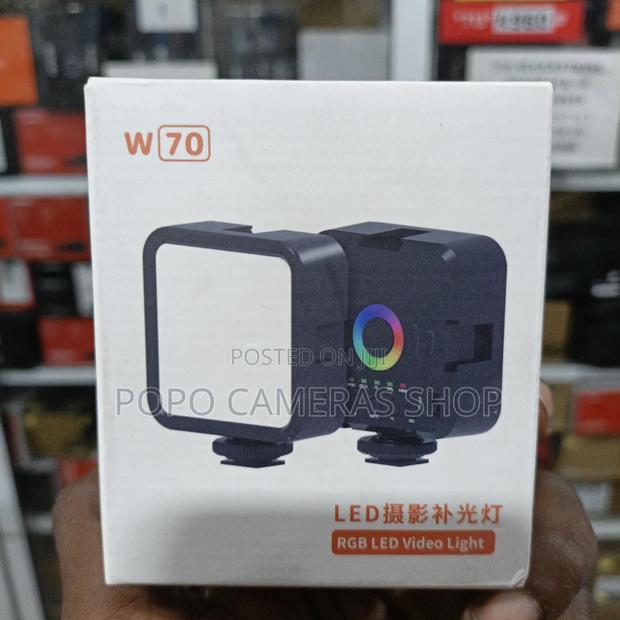 Desiontal W70 Rgb Led Video Light · Photo 1