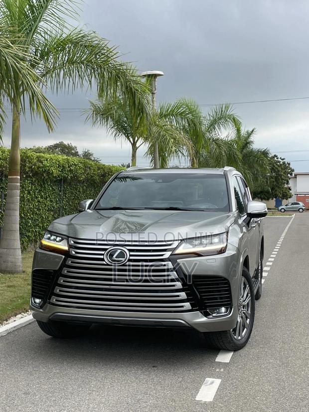 Lexus LX 600 2023 Gray · Photo 2