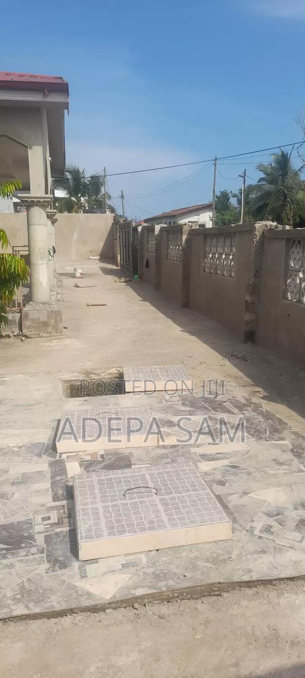 5bdrm House in Adepa Glory Estate, Kasoa for rent · Photo 3
