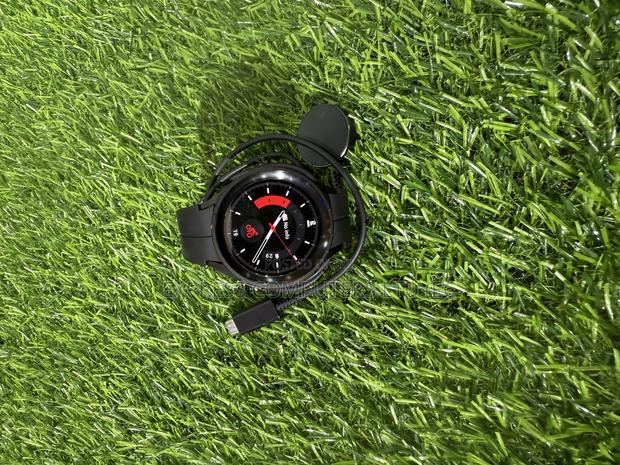 Samsung Galaxy Watch 5 Pro 45mm Smartwatch GPS Heart Rate · Photo 6