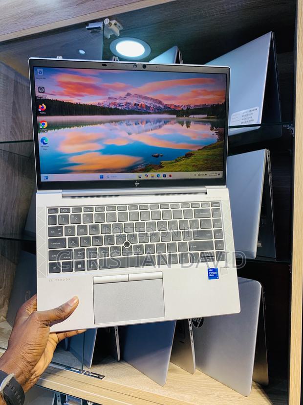 Laptop HP EliteBook 840 G8 16GB Intel Core i7 SSD 512GB · Photo 2