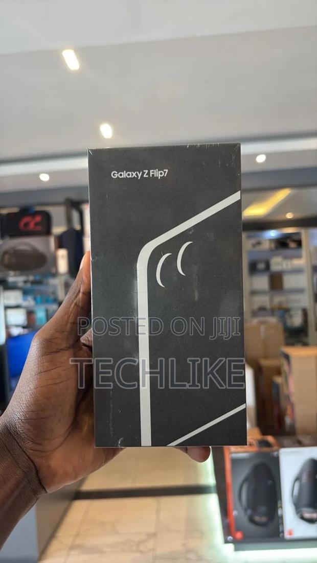 New Samsung Galaxy Z Flip7 512 GB Blue · Photo 2