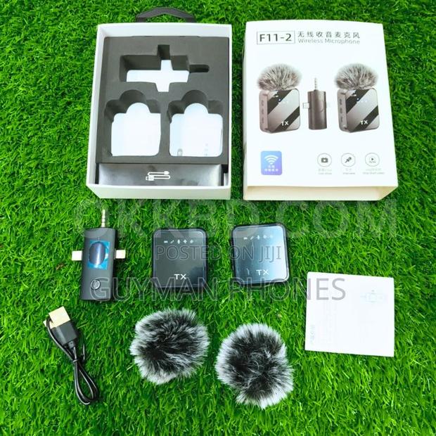 F11-2 Wireless Microphone · Photo 2
