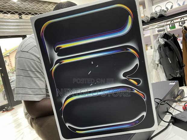 New Apple iPad Pro 256 GB Black · Photo 1