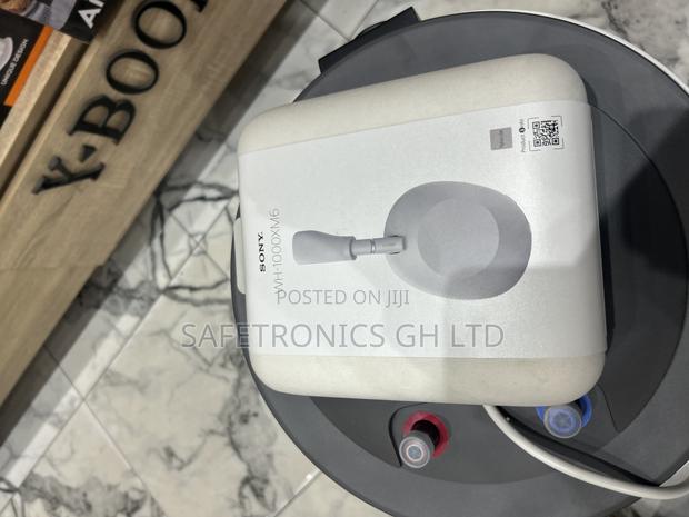 Check Out Bluetooth Wireless Sony Xm6 Black Headset · Photo 1